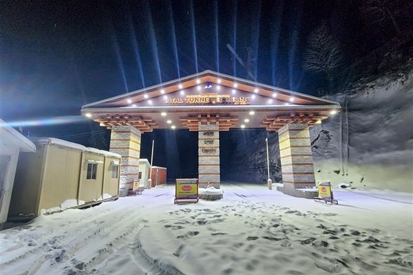 In pics: Experiencing Fresh Snowfall at the Atal Tunnel