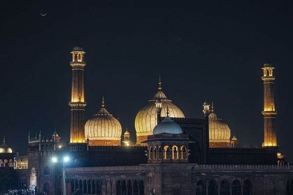 Joyous Eid ul-Fitr Celebrations: A Visual Journey of Festivities and Traditions