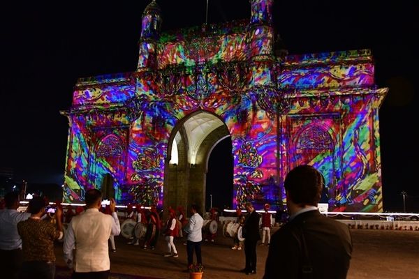 A Glimpse into History: The Story Behind Mumbai's Iconic Gateway