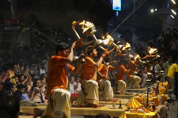 Glimpses of Divinity: Mesmerizing Images from Varanasi's Revered Ghats