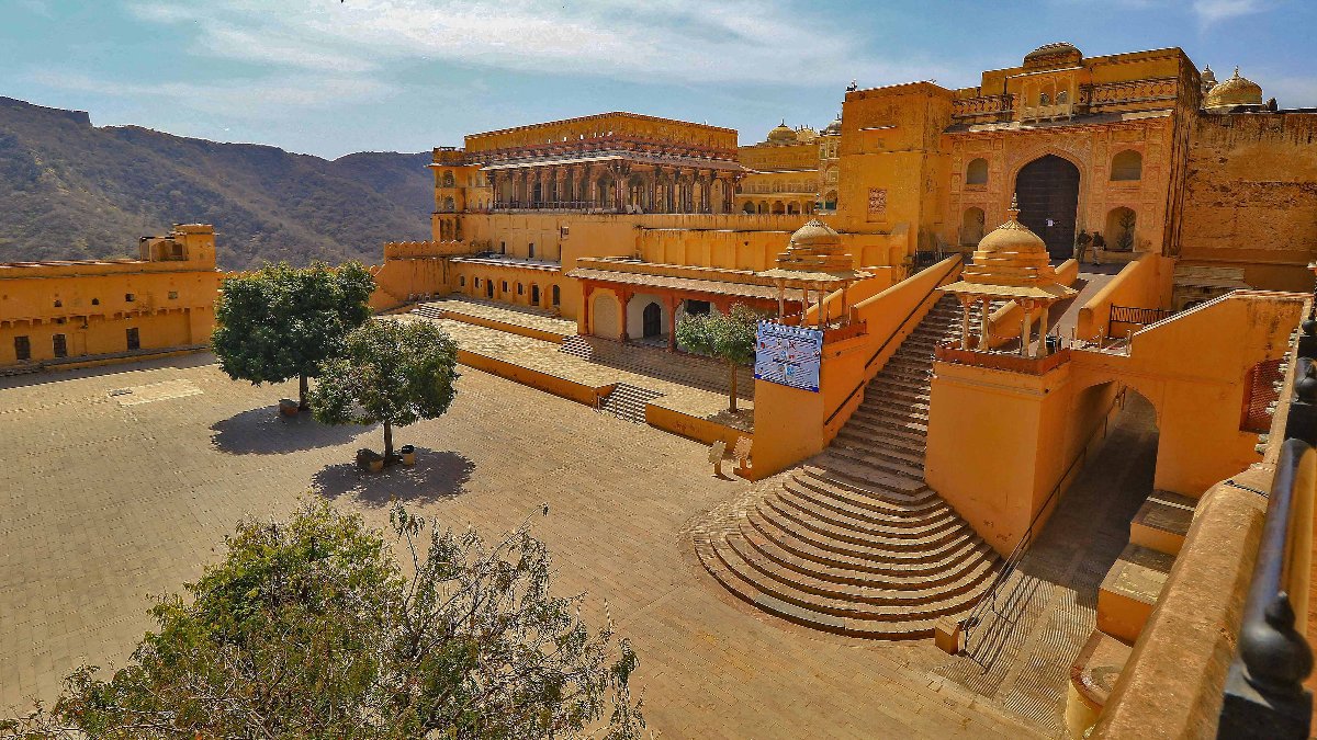 Amer Fort  Entry Fee & Timings