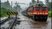കനത്ത മഴയിൽ കേരള ട്രെയിൻ ഗതാഗതം താളം തെറ്റി; രാജധാനി ഉൾപ്പെടെ വഴിതിരിച്ചുവിട്ടു, യാത്രക്കാർ അറിയാൻ