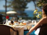 What are the 4 best traits to check while choosing a Travel Companion