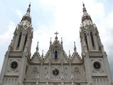 Our Lady of Dolours Basilica – The Largest Church in India!
