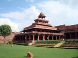 Top Places To Visit In Fatehpur Sikri
