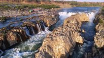 Thrill Seekers Paradise: Dhuandhar Waterfalls in Central India