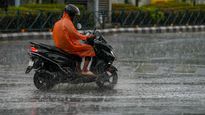 IMD Predicts Heavy Rainfall in Kerala, Bengaluru Grapples with Waterlogged Roads