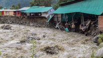 Cloudburst in Tosh Nallah Triggers Flash Flood in Kullu: Footbridge and Shops Swept Away