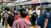 Kolkata's Green Line Metro Disruption: Services Halt for 30 Minutes During Peak Hours