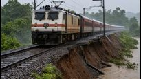 Western Railway Chaos: Vande Bharat and Shatabdi Trains Halted After Major Bank Slip