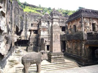 Aurangabad Is Surrounded Caves Maharashtra