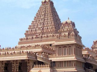 Famous Temples Delhi Hindi