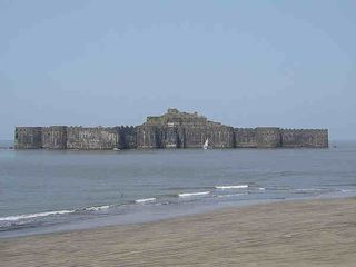 Murud Janjira Fort Travel Guide Hindi