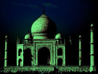 Visiting The Taj Mahal At Night Hindi