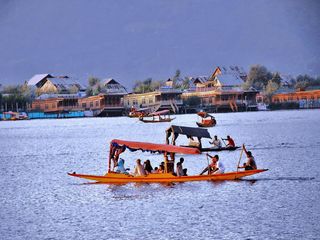 Charming City Lakes India