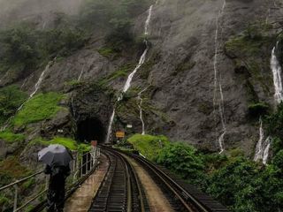 Dudhsagar Falls Timing Attractions Things To Do And How To Reach In Hindi