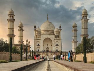 Bibi Ka Maqbara Know Timings Attractions History And How To Reach