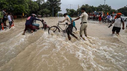Rain Alert Again In Delhi Imd Issues Orange Alert In 5 States