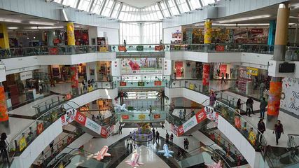 Which Was The First Shopping Mall Of Kolkata When And Who Made It