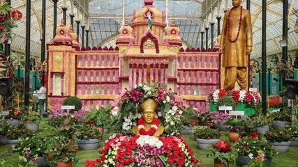 Karnataka Bangalore Lalbagh Botanical Garden Celebrate Independence Day With Flowers