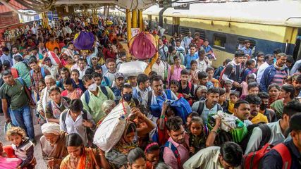 Indian Railways Will Run Holi Special Trains For Bihar Up No Tension For Confirm Ticket Check List