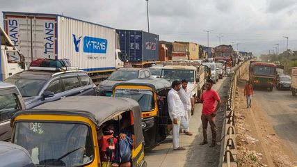 Gujarat Kalupur Main Road Closed For 3 Years Due To Ahmedabad Railway Station Renovation