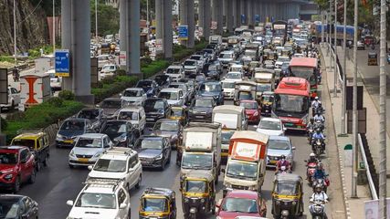 Mumbai Light Vehicles Enter Toll Free No Tax Will Be Paid At 5 Toll Booths Know Which Ones