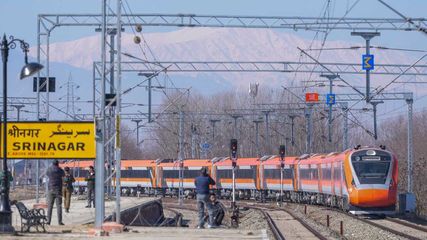 Delhi Srinagar Vande Bharat Express Starting Date Trial Run Successfully Done On Chenab Bridge