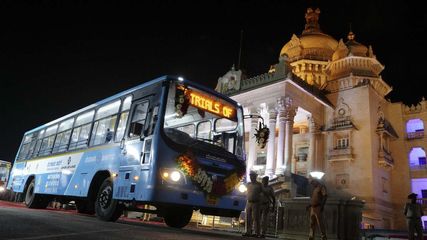 Bengaluru New Feeder Bus Services Started From 20 Metro Stations To Improve Last Mile Link