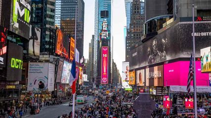 Uttar Pradesh Noida Times Square Like New York Will Be Built Know All Details
