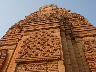 Experience the Azure Colours of Heaven at Gwalior Fort