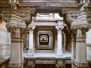 All About Adalaj Stepwell in Gujarat!