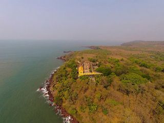 Retracing the Untouched Path: Fort Tiracol in Goa!