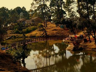 Lansdowne: The Picturesque Hill Town