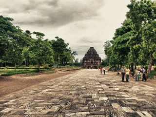 The Golden Triangle Of Eastern India: Through History And Spirituality