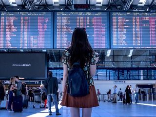 5 Best Travel Hacks To Make Your Future Trips Easier