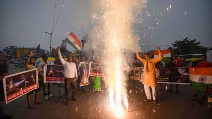 Chandrayaan-3's Successful Landing Brings Indians Living Abroad Together in Celebration