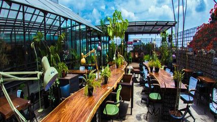 Brace yourself for the Vibrant side of Koramangala- Explore The Yellow Door!