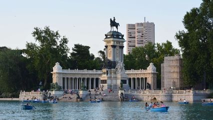 Unveiling the Beauty of El Retiro Park: Madrid's Green Oasis 