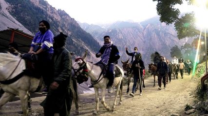 Record-Breaking 51,000 Pilgrims Visit Amarnath, Fresh batch leaves For Shrine