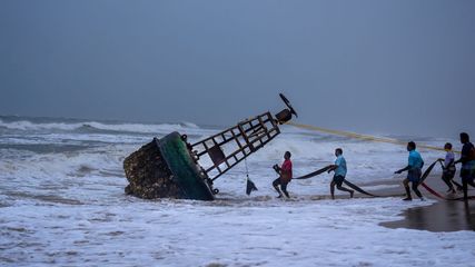 Cyclone Fengal to Hit Chennai in 2 Days Alert Issued for Nov 29 and 30, Schools Closed