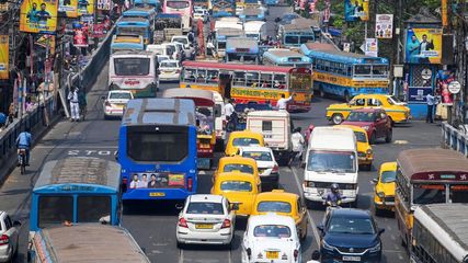 Kolkata Tops India's Most Congested Cities, surpassing Bengaluru, Pune; Check Report Insights