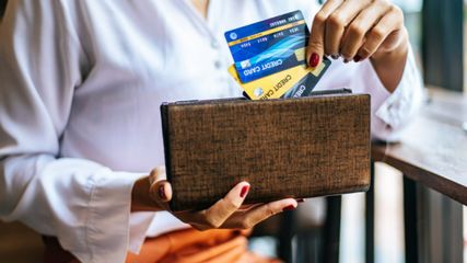 Comparing Debit Cards with Lounge Access in India: Which One Offers the Best Value?