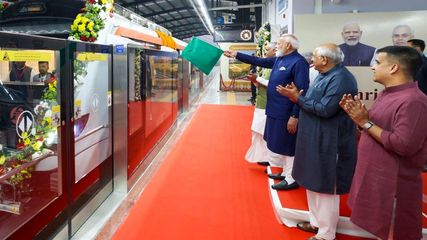 Modi Launches New Ahmedabad – Gandhinagar Metro Section, Connecting Sachivalaya to MMCC in Phase II