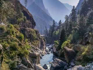 ಪ್ರಪಂಚವನ್ನೇ ಮರೆಸಿಬಿಡುವ ಪ್ರಕೃತಿಯ ಮಡಿಲುಗಳಿವು