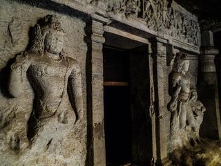 ನೂರು ಕಾಲ ಸುಮಂಗಳಿಯಾಗಿರಲು ಭೇಟಿ ನೀಡುತ್ತಾರಂತೆ ಇಲ್ಲಿಗೆ...