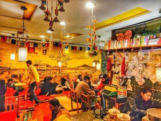 ಇಲ್ಲಿಗೆ ಹೋದ್ರೇ ಟಾಯ್ಲೆಟ್‌ ಕಾಮೋಡ್‌ನಲ್ಲಿ ಕೂತು ಟೀ ಕುಡಿ ಬೇಕಂತೆ