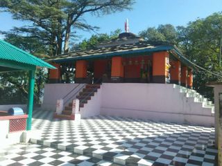 ದುನಾಗಿರಿ ಬೆಟ್ಟದ ಮೇಲಿರುವ ದುನಾಗಿರಿ ದೇವಸ್ಥಾನದ ದರ್ಶನ ಪಡೆಯಿರಿ