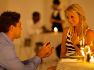 இந்த காதலர் தினத்த உங்க காதலி மறக்கமுடியாத அளவுக்கு மாற்றணுமா அப்போ இத படிங்க