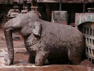 கரும்பை தின்ற அதிசய கல் யானை எங்கே தெரியுமா?